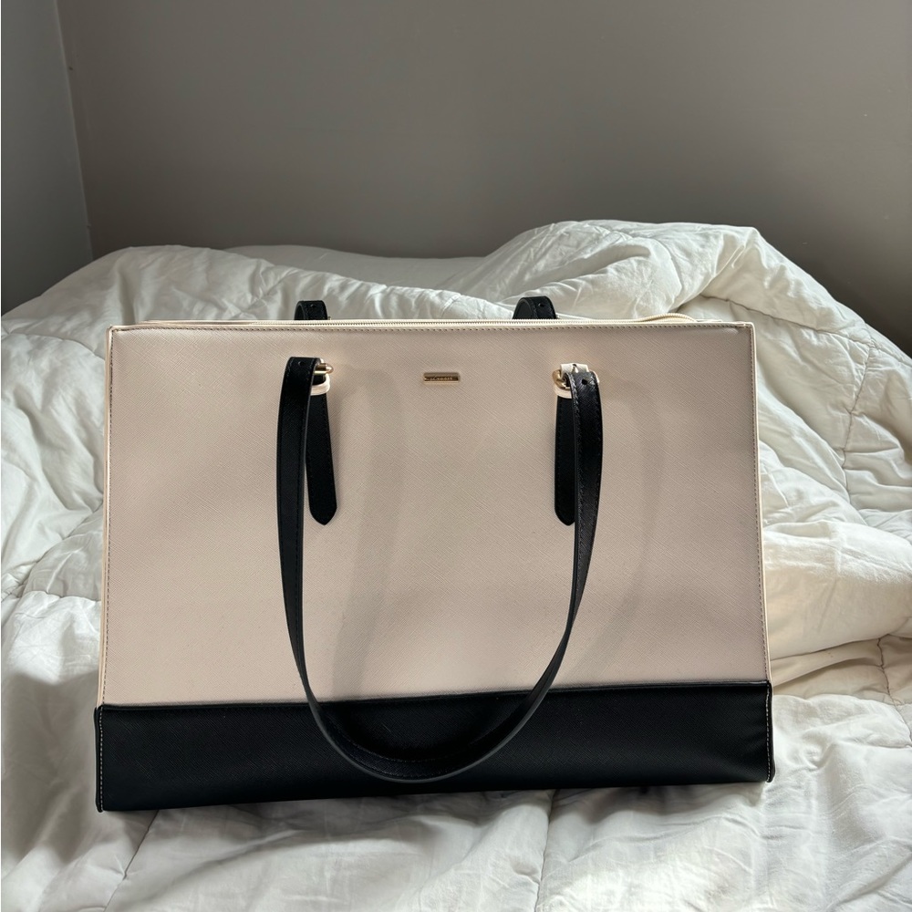 Classy work tote!